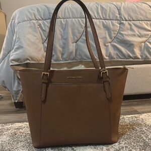 Michael Kors Brown Leather Tote with Structured Design